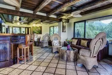 Resort Sleeping Giant Rainforest Lodge