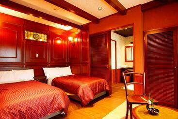 Ryokan Tsuruga Sazanami Resort Chobei