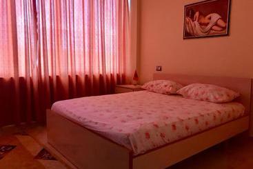 تختخواب و صبحانه Frogs House Hotel & Restorant Slow Food