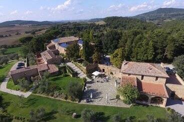 Borgo Sant Ambrogio Resort