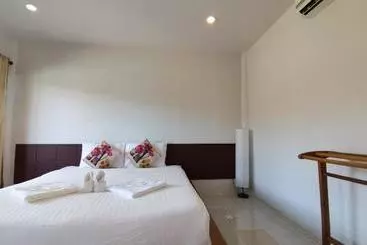 ホテル Again At Naiharn Beach Resort