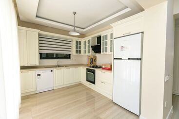 آپارتمان‌های توریست‌ها Paradise Town Villa Cordelia