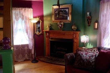 Bed and Breakfast Blue Crystal Hideaway