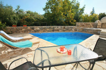 Apartamentos turísticos Areti Courtyard Villas