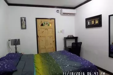 Majatalo Liam S Guest House On The Avenue