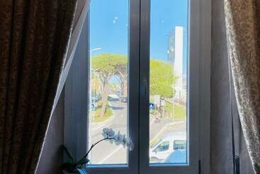 פונדק Domus Valadier B&b Guesthouse