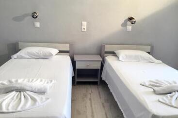 酒店 Plubis Studios