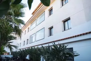 Beatrix 2000 - Caliu Apartments