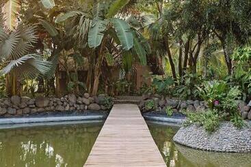 هتل Mandala Eco Villas