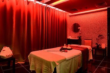 Rose Park Hotel   Al Barsha, Opposite Metro Station