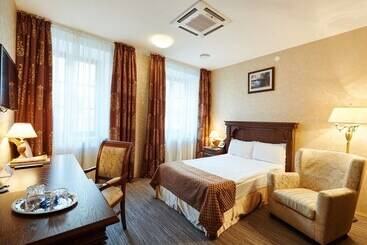 هتل Victoria Na Zamkovoy