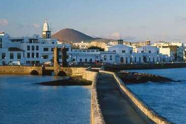 هتل Hostal San Gines