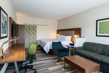 Hotel Holiday Inn Express & Suites Kelowna East, An Ihg