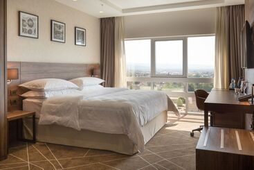 هتل Sheraton Novi Sad