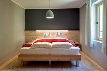 בית מלון כפרי Zollhaus St Jakob Im Defereggental