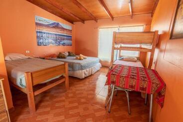 Hostel Hostal Nuevo Sol Y Viento