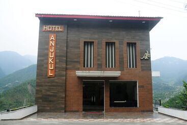 Hotel Treebo Anjukul