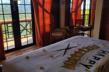 استراحتگاه Samfi Gardens