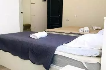 Hotel Gurya