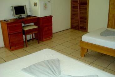 فندق Mapi's Cabins