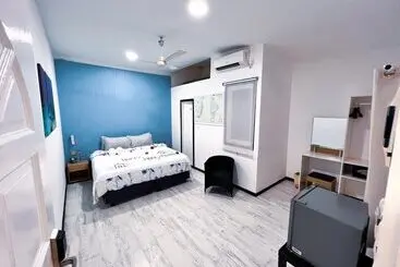 Hotel Wave Crest Retreat