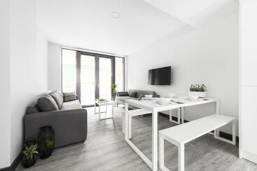 旅馆 Destiny Student  New Mill