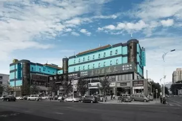 Hotelli Xana Lite Beijing Shunyi Metro Station