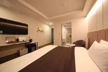 ホテル Den Basta
