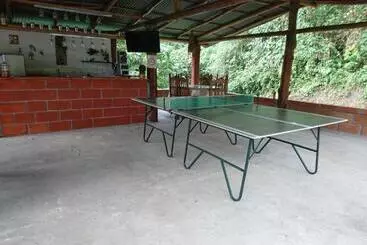 ユースホステル Hostal Encanto La Salada