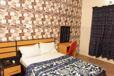 هتل Pedallo Luxury Inn Ltd