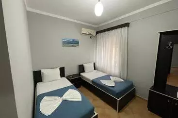 ホテル &restaurant Aroma