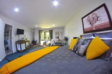 민박 Tepopo Gardens & Accommodation