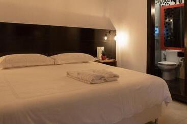 هتل 1945 Aeropuerto