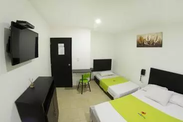 هتل Embajador Del Llano