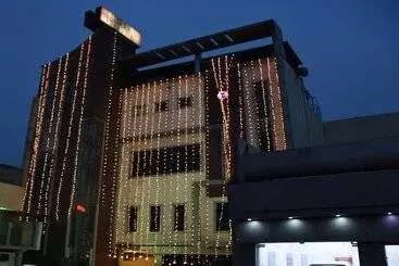 Hotel Treebo Red Petal Jalandhar