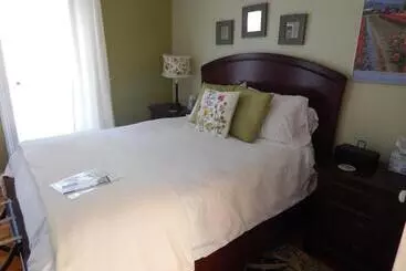 Aamiaismajoitus (B&B) Katys Inn