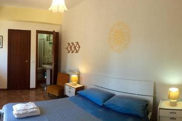 تختخواب و صبحانه La Zagara