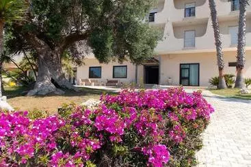 Hotelli Villaggio Baia D Argento