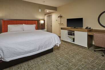 Hotel Hampton Inn & Suites Roseburg
