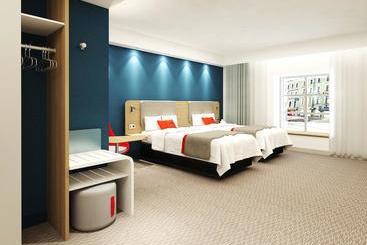 هتل Holiday Inn Express St. Petersburg  Sadovaya