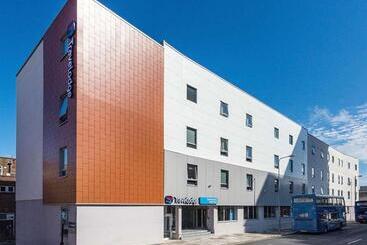 호텔 Travelodge Southampton Central