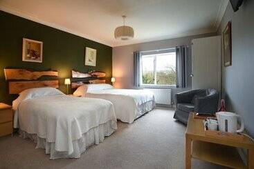 Hotel Sharamore House