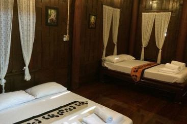 Отель Baan Kornnara
