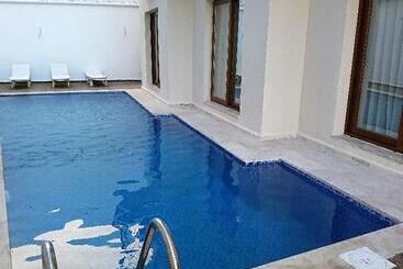 فندق Q&s Cennet Life