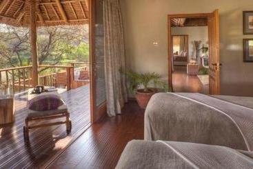 Hotel Finch Hatton's Camp