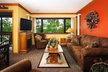 The Pointe Hotel And Suites