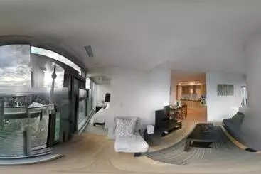 Hotelli Downtown Condo 20th Floor Lake View Suite