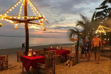 Hotel Moonwalk Lanta Resort