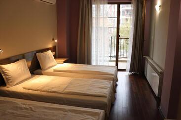 Roots Hotel & Wine Bar