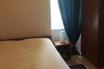 ホテル Apartments Mila